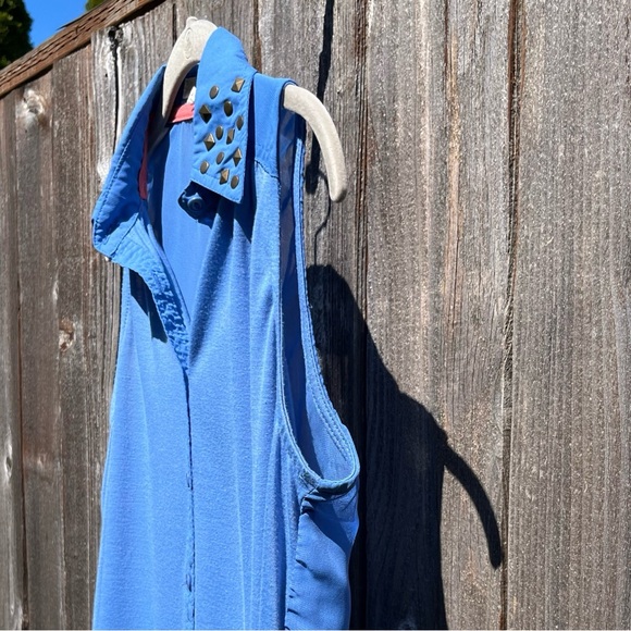 Rewind blue sheer sleeveless button up top small - Picture 3 of 16